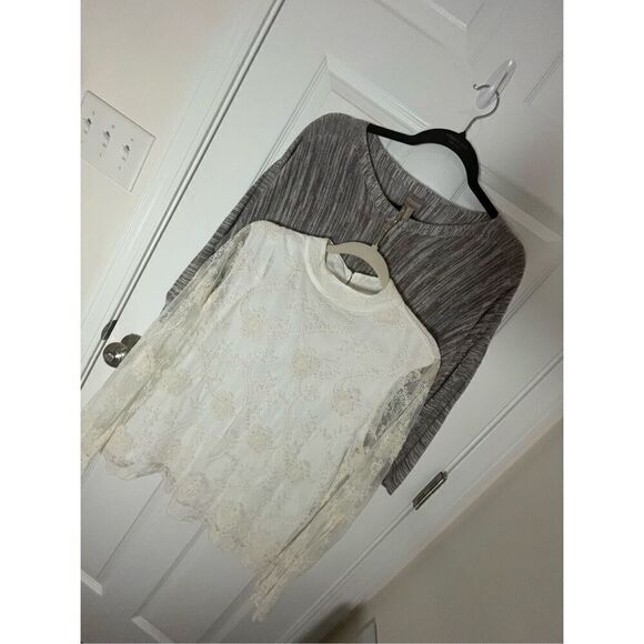 Chicos women’s bundle lot size 2 medium blouse sweater - Picture 1 of 15